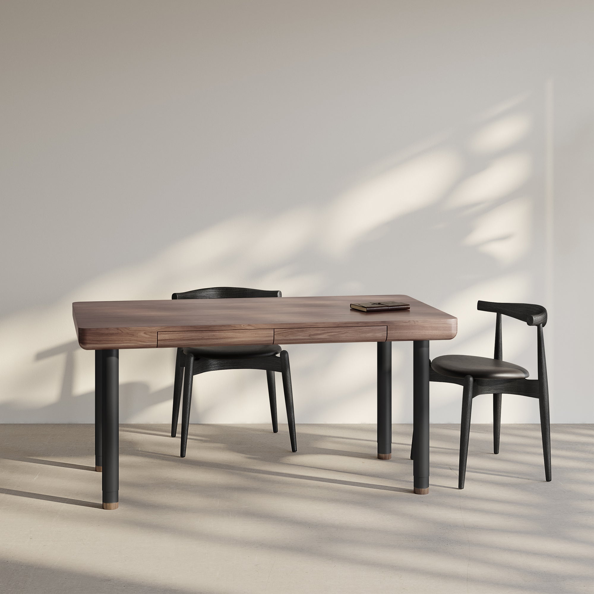 Adjustable-Height Eat-Work Table